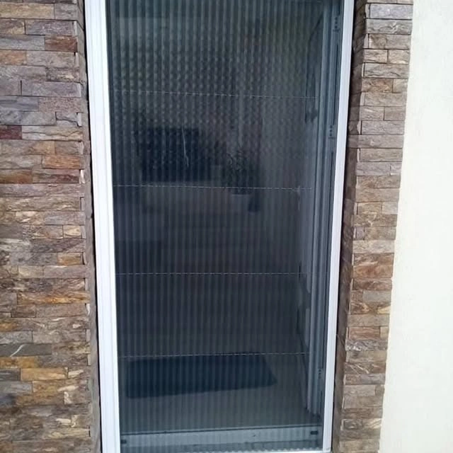 Plise komarnik za ulazna vrata
